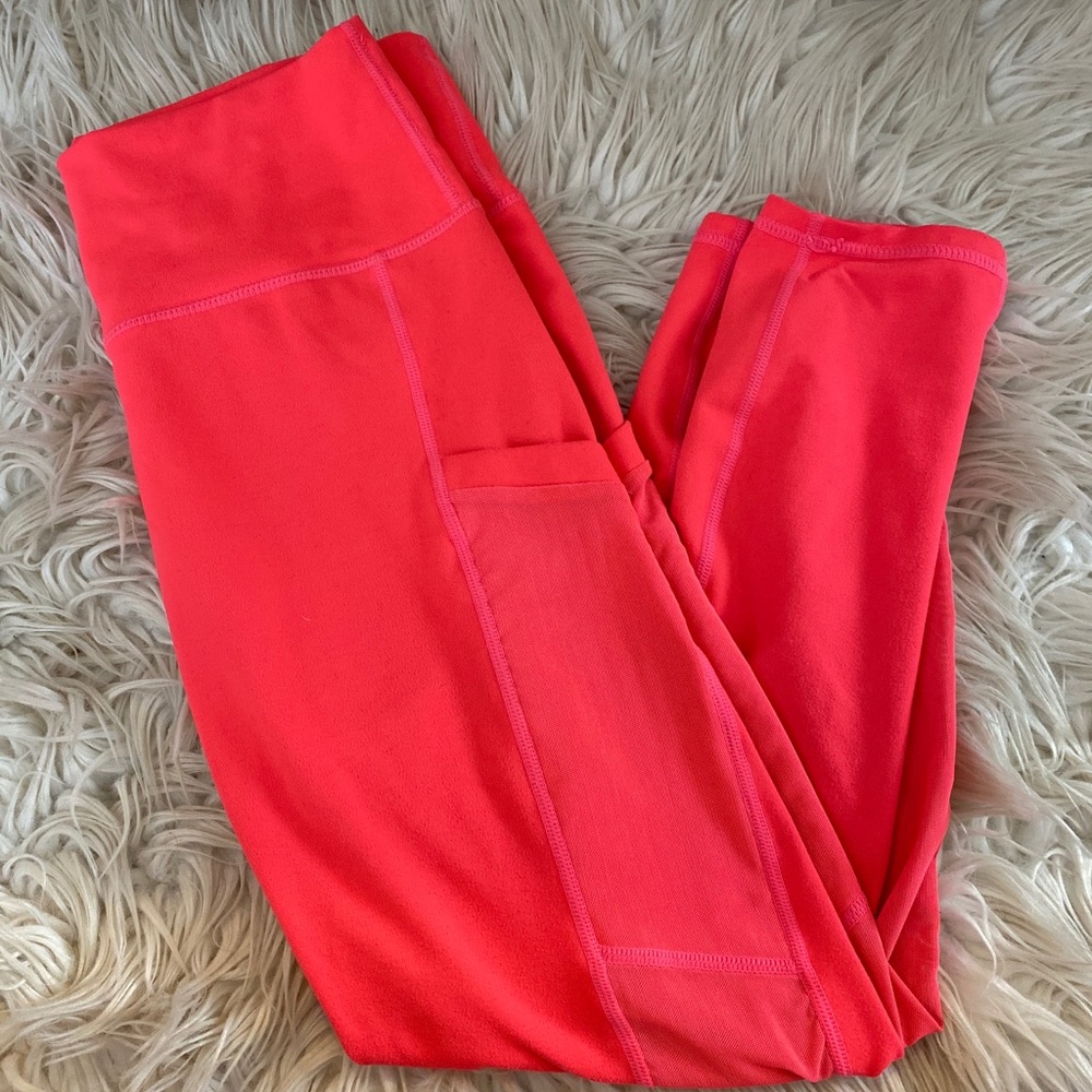 Fabletics Mila Pocket Capri Leggings